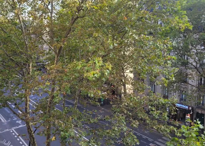 A Deux Pas De Montmartre דירה *