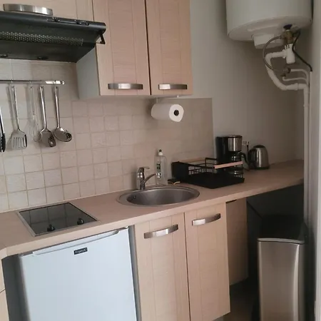 A Deux Pas De Montmartre *