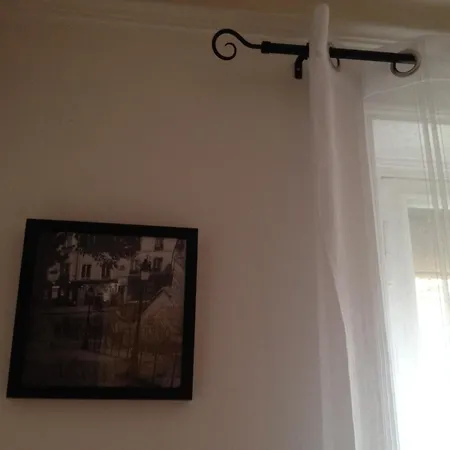 Appartement A Deux Pas De Montmartre