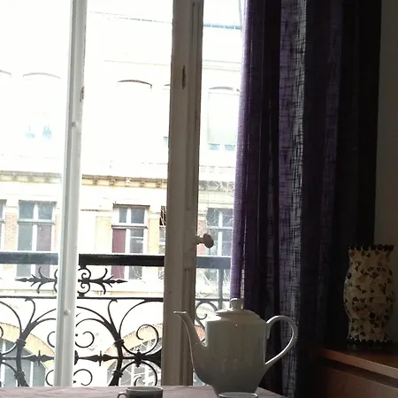 Appartement A Deux Pas De Montmartre *