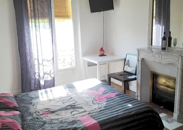 Apartment A Deux Pas De Montmartre