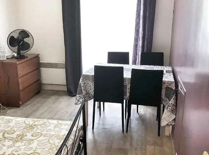 Apartment A Deux Pas De Montmartre Paris